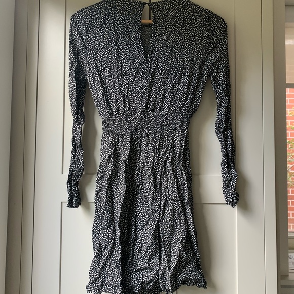 H&M Longsleeve Flowy Minidress - Picture 2 of 4